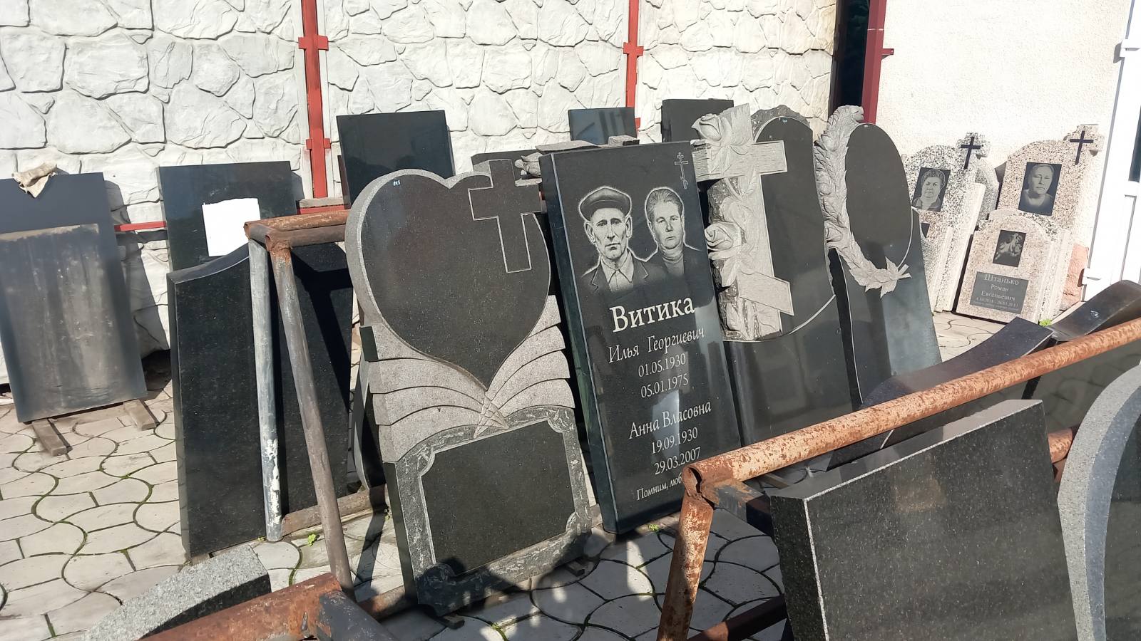 Двойные памятники на могилу в Тирасполе