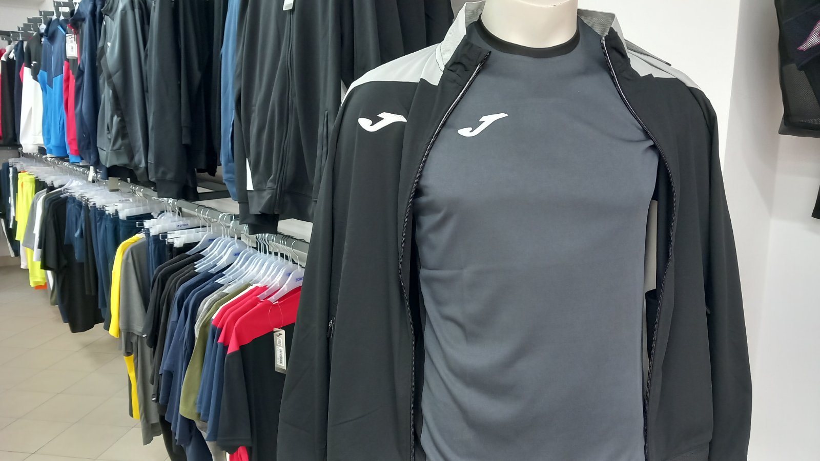 Оригинальные кроссовки в Тирасполе – Магазин JOMA