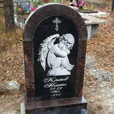 Готовые гранитные памятники в Тирасполе | 100 моделей в наличии — площадка Мемория