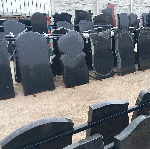 Грамотное производство и изготовление памятников в ПМР. Тираспольский мастер по работе с камнем. Портрет на каменной плите Бендеры
