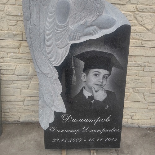 Мы сберегаем память о человеке - гранитные памятники на заказ с установкой ПМР