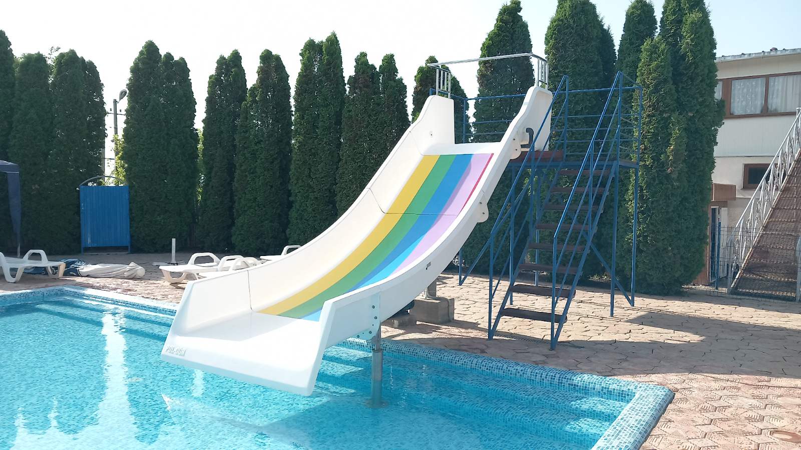 OAZIS PARK Бассейн Бендеры: почувствуй лето, полный отрыв!