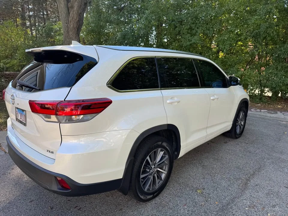 MUST SEE: 2017 Toyota Highlander $22,500, Good Condition, Clean Title, IL