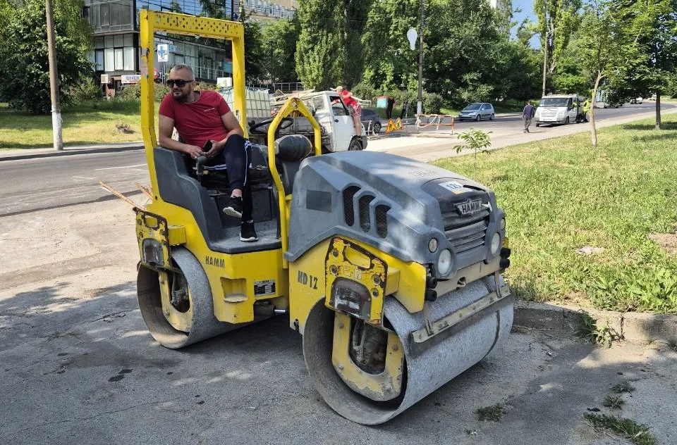 Аренда вибрационного грунтового катка Кишинев