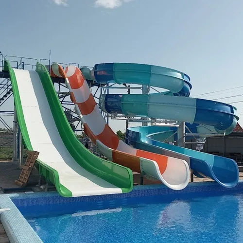 Яркий отдых в Бендерах: OAZIS PARK - бассейн, горки, круто!