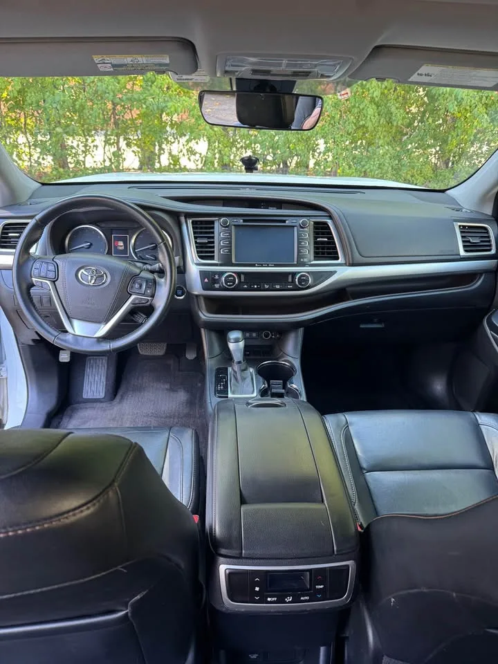 7-Seater! 2017 Highlander – Good Condition, Fresh Tires-Brakes. Illinois Deal!