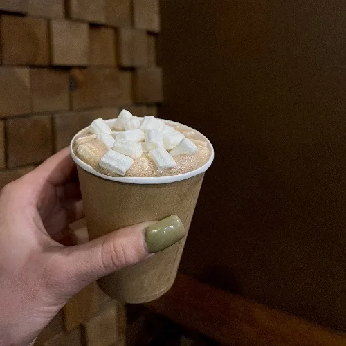Кофейный напиток LATTE ХАЛВА в Тираспольской кофейне ЗЕРНА - Готовим кофе с любовью и нежностью Кофейный напиток LATTE ХАЛВА в Тираспольской кофейне ЗЕРНА - Готовим кофе с любовью и нежностью