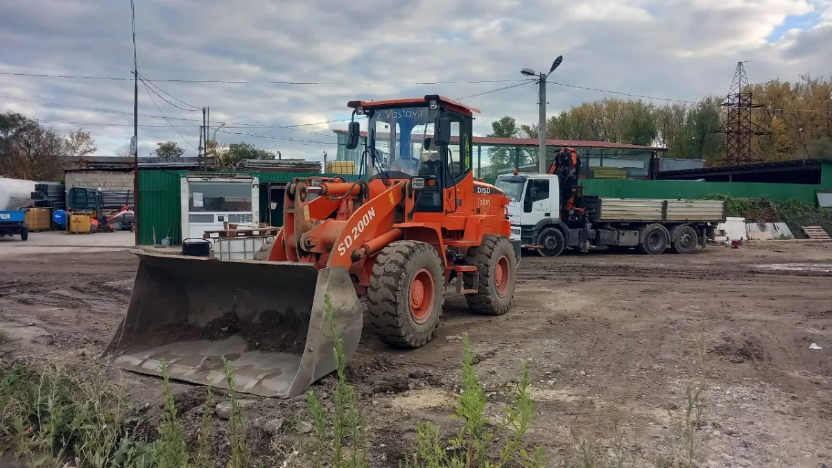 Фронтальный погрузчик DISD SD200 N