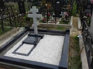Памятники Крест