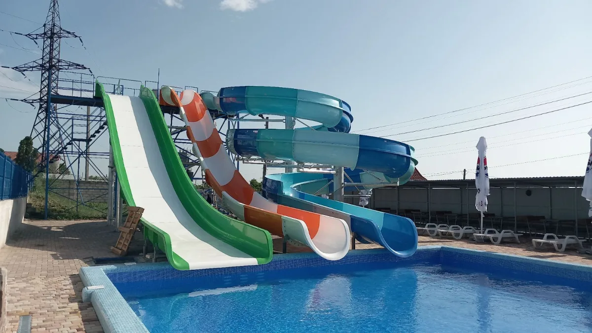 OAZIS PARK Бассейн Бендеры: почувствуй лето, полный отрыв!