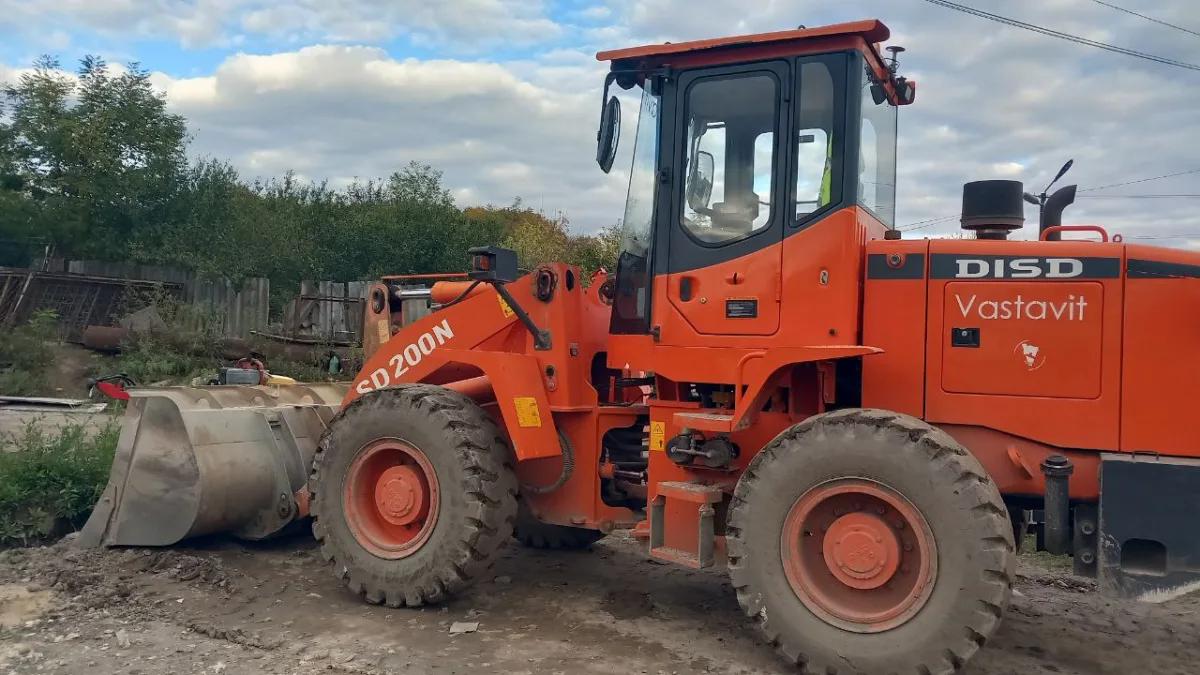 Фронтальный погрузчик DISD SD200 N