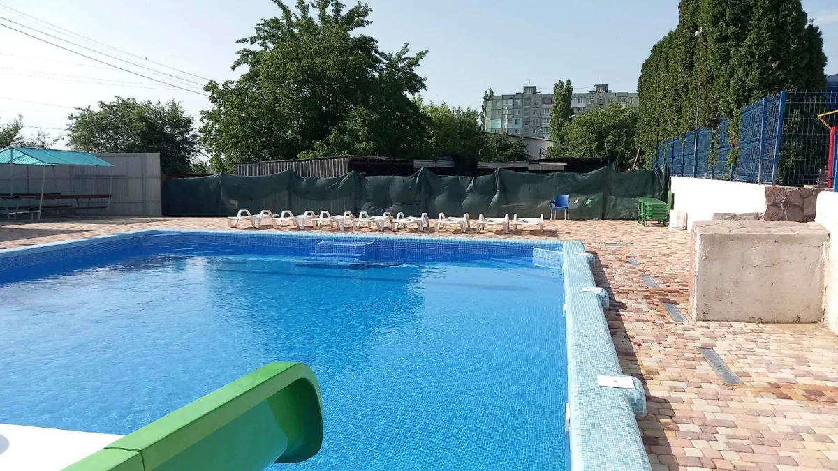 Где Отдохнуть в Бендерах? OASIS PARK Бассейн и Зона Релакса