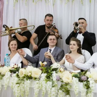 Живая музыка в Молдове: профессиональные музыканты для вечеринок, праздников и корпоративов.