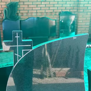 Заказать памятники в Тирасполе, Бендерах и других городах ПМР