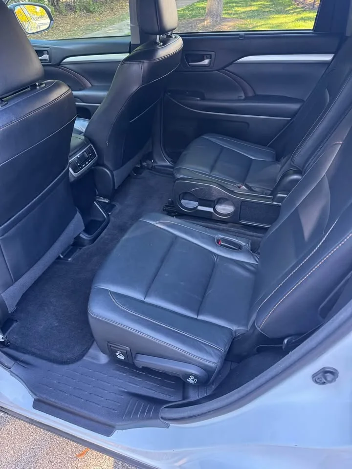 2017 Toyota Highlander FULLY LOADED – Low Price (Discount) – Chicagoland-IL