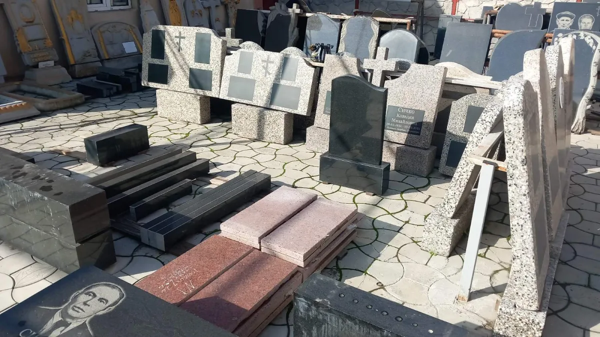 Гранитные памятники в Тирасполе: стоимость и качество