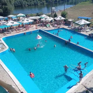 Недорогой бассейн на Днестре