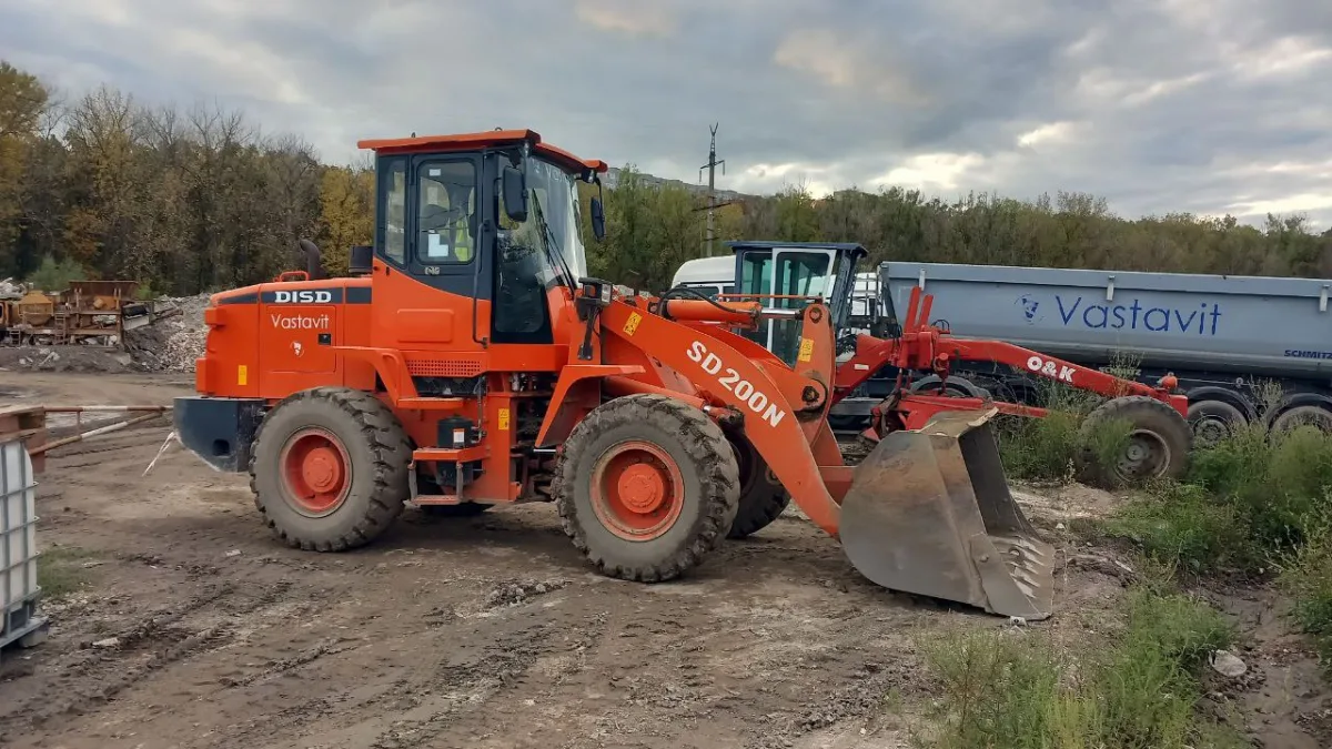 Фронтальный погрузчик DISD SD200 N