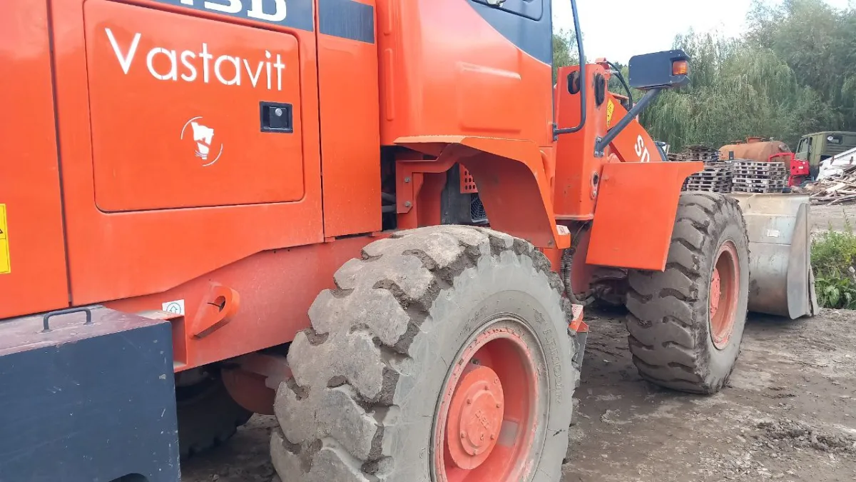 Фронтальный погрузчик DISD SD200 N
