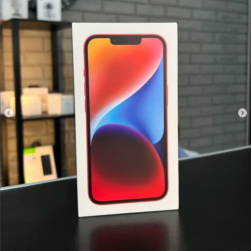 Apple iPhone 14 - 128 ГБ - $700