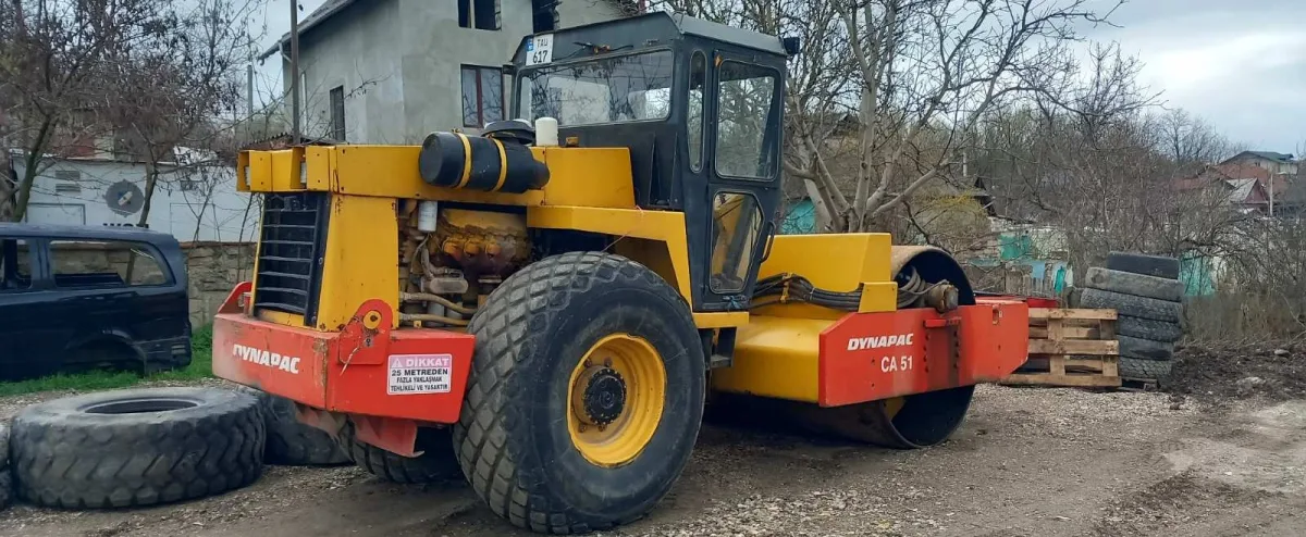 Услуги строительной техники: аренда грейдера, экскаватора, самосвала в Кишиневе и Молдове