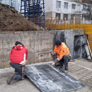 Companie de construcții angajează zidari