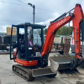 Аренда строительной техники в Кишиневе и Молдове: грейдер, экскаватор, самосвал под заказ